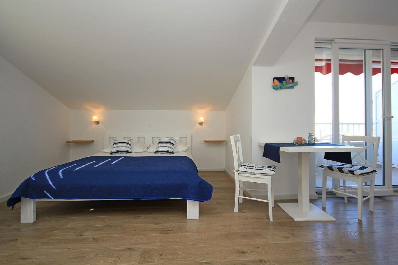 Apartments Ema Near Beach Makarska Buitenkant foto